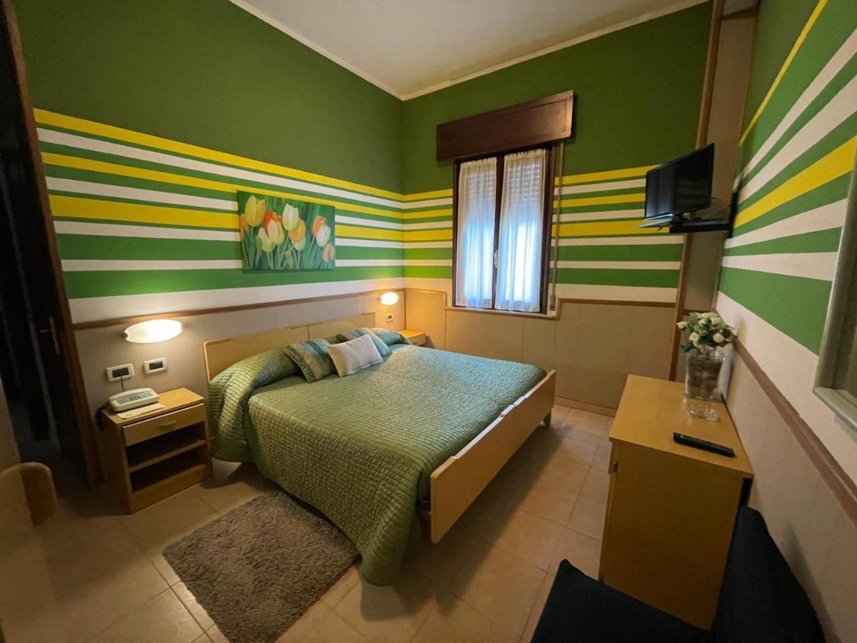 Hotel Azzurra Salsomaggiore Terme Ngoại thất bức ảnh